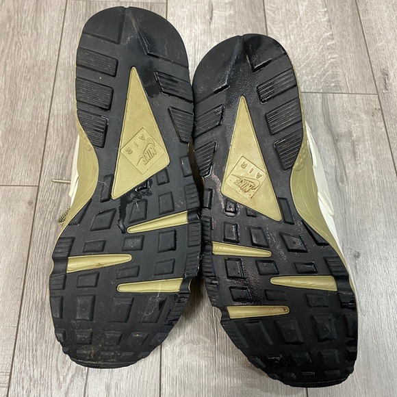 Nike huarache size 10 olive/tan - Picture 7 of 7